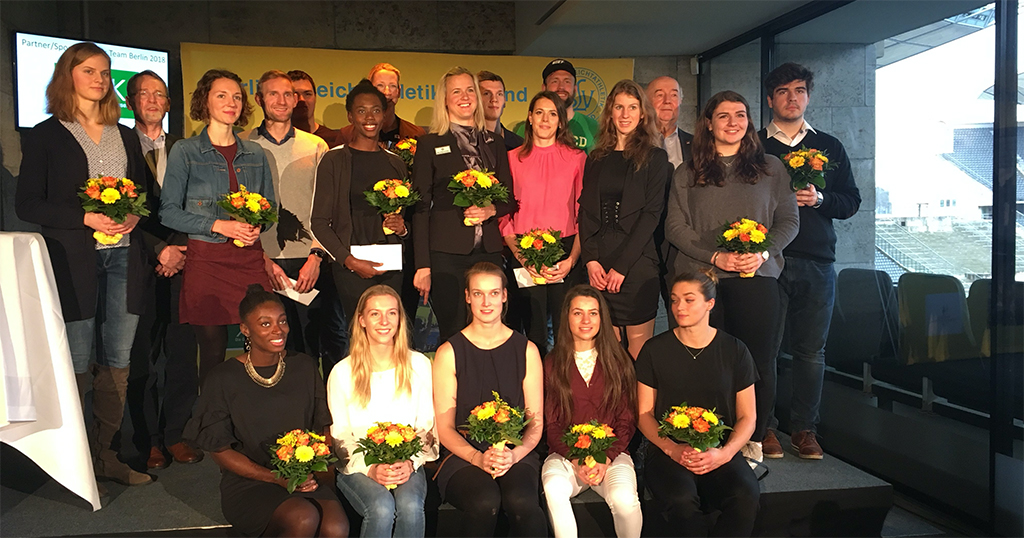 Sven Stoecklein Moderator der Team Berlin Präsentation im Olympiastadion Berlin
